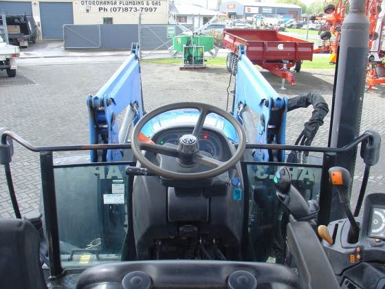 New Holland T6050