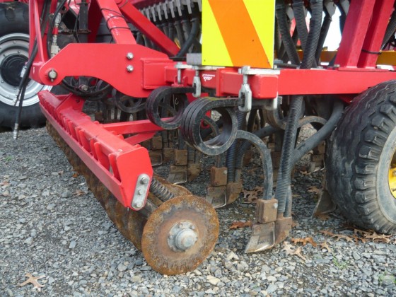 Duncan Renovator Air Seeder