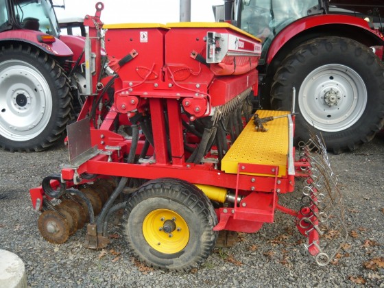 Duncan Renovator Air Seeder